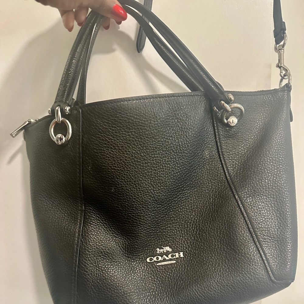 AUTHENTIC Coach Med Size Black Leather Crossbody/Handbag with Silver hardware.